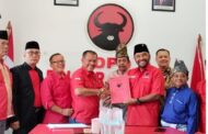 Ian Siagian Serahkan Berkas Pendaftaran Bakal Calon Gubernur Riau