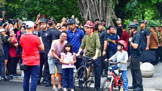Gowes Keliling Kota Jogja, Presiden Jokowi Ajak Jan Ethes