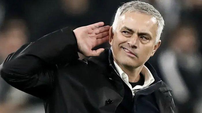 Jose Mourinho Jadi Pelatih Fenerbahce