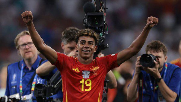 Absen di Laga Spanyol Vs Serbia, Lamine Yamal Cedera Hamstring