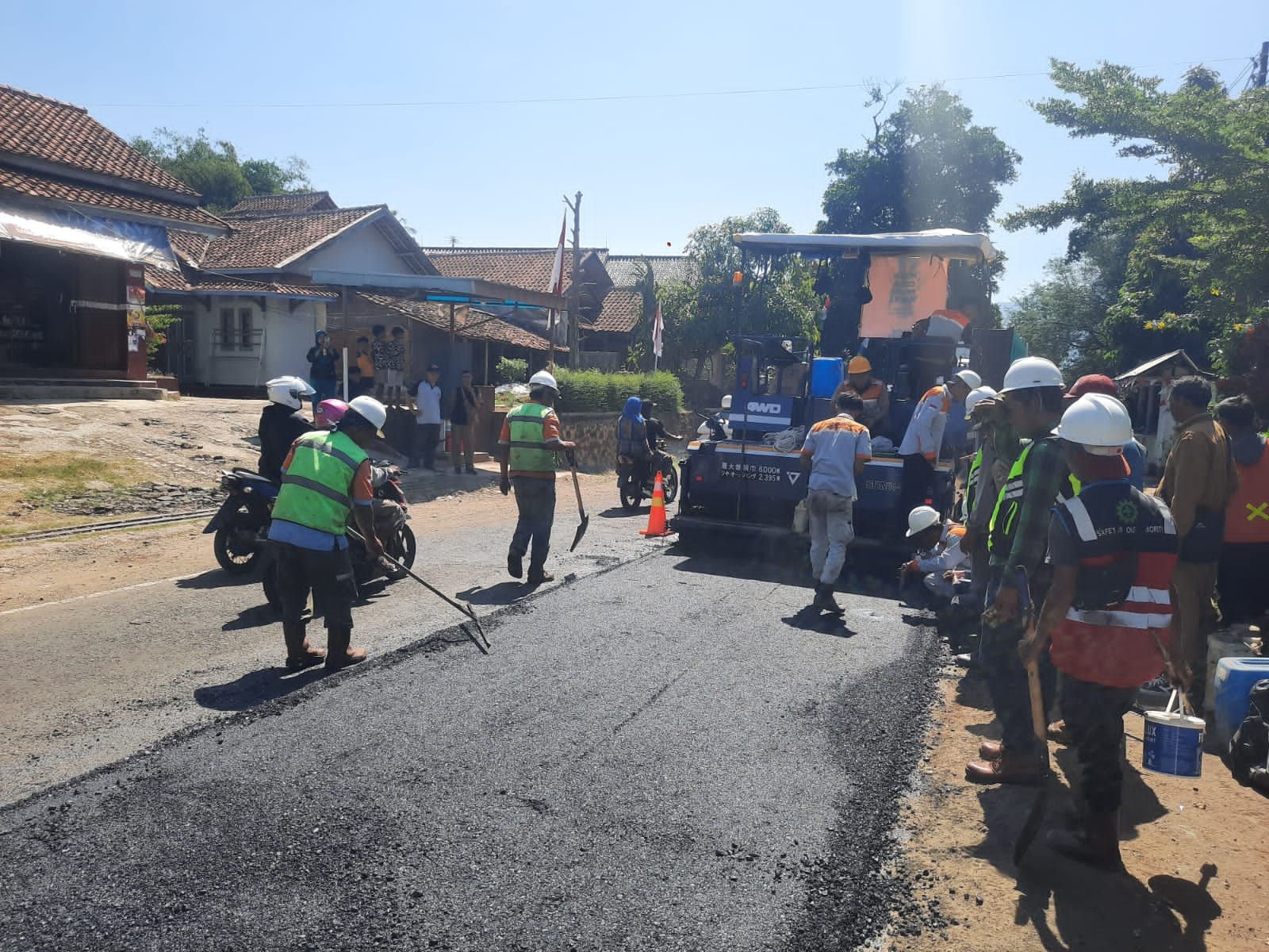 Pekerjaan Berkala Ruas Jalan Sumedang - Situraja Mulai Dilaksanakan