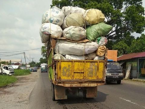 Pengguna Truk Obesitas, Menhub Ancam Cabut Izin Usaha