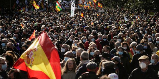 Buntut Skandal Korupsi, Puluhan Ribu Orang Demo Tuntut PM Spanyol Mundur