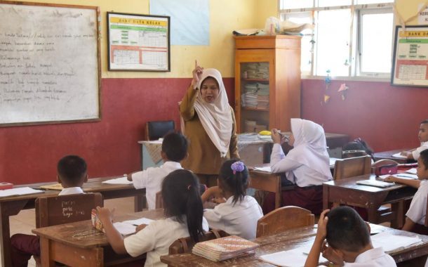 Dorong Peningkatan Kualitas, 249.000 Guru di RI Belum Sarjana