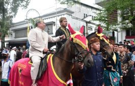Kuda Renggong dan Kereta Naga Paksi Tampil  di Kirab Budaya HUT ke-80 Jabar