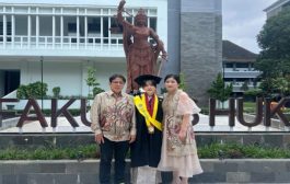 Wisudawati FH UGM Terbaik Asal Sumbawa Kini Berkarier di Firma Hukum Ternama