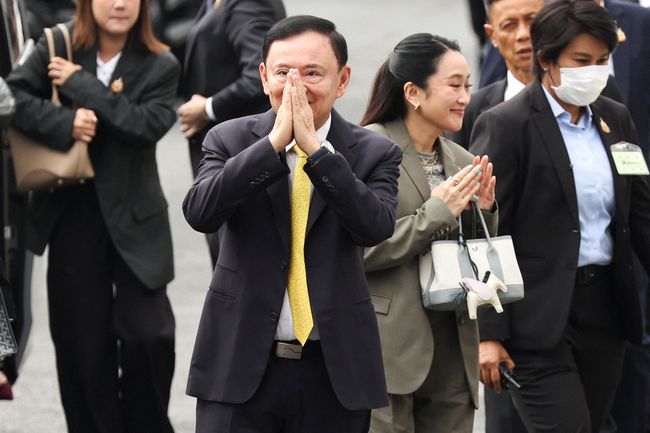 Usai Putusan MA, Eks PM Thaksin Langsung Dijebloskan ke Penjara